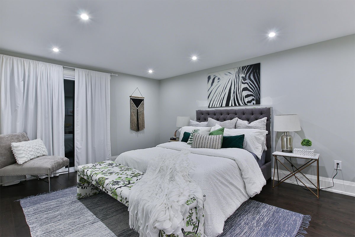 Holy Apartment