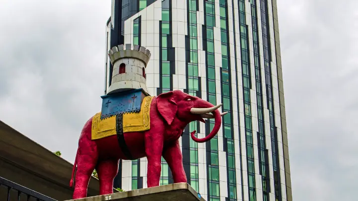 Elephant & Castle Strata building.